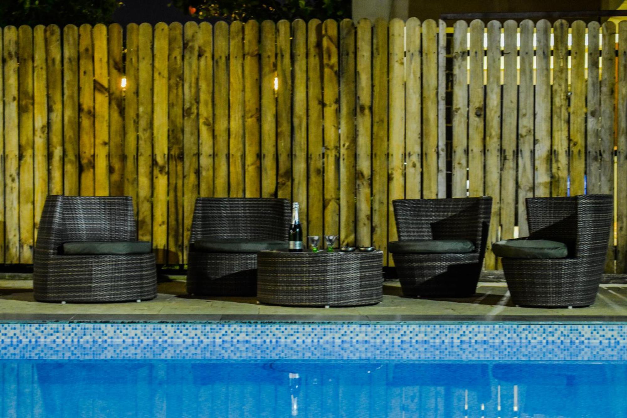 Lifeline Villas - Luxurious Taraangan 4 Mountain View Villa With Biggest Pool And Huge Open Area Lonavala Exterior photo