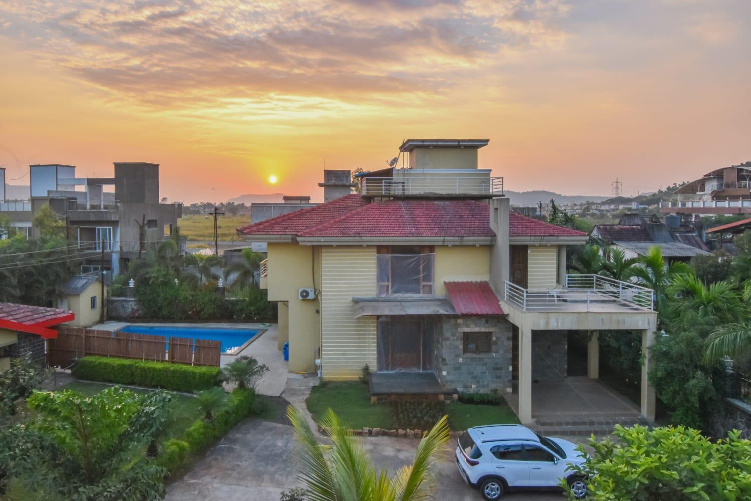 Lifeline Villas - Luxurious Taraangan 4 Mountain View Villa With Biggest Pool And Huge Open Area Lonavala Exterior photo